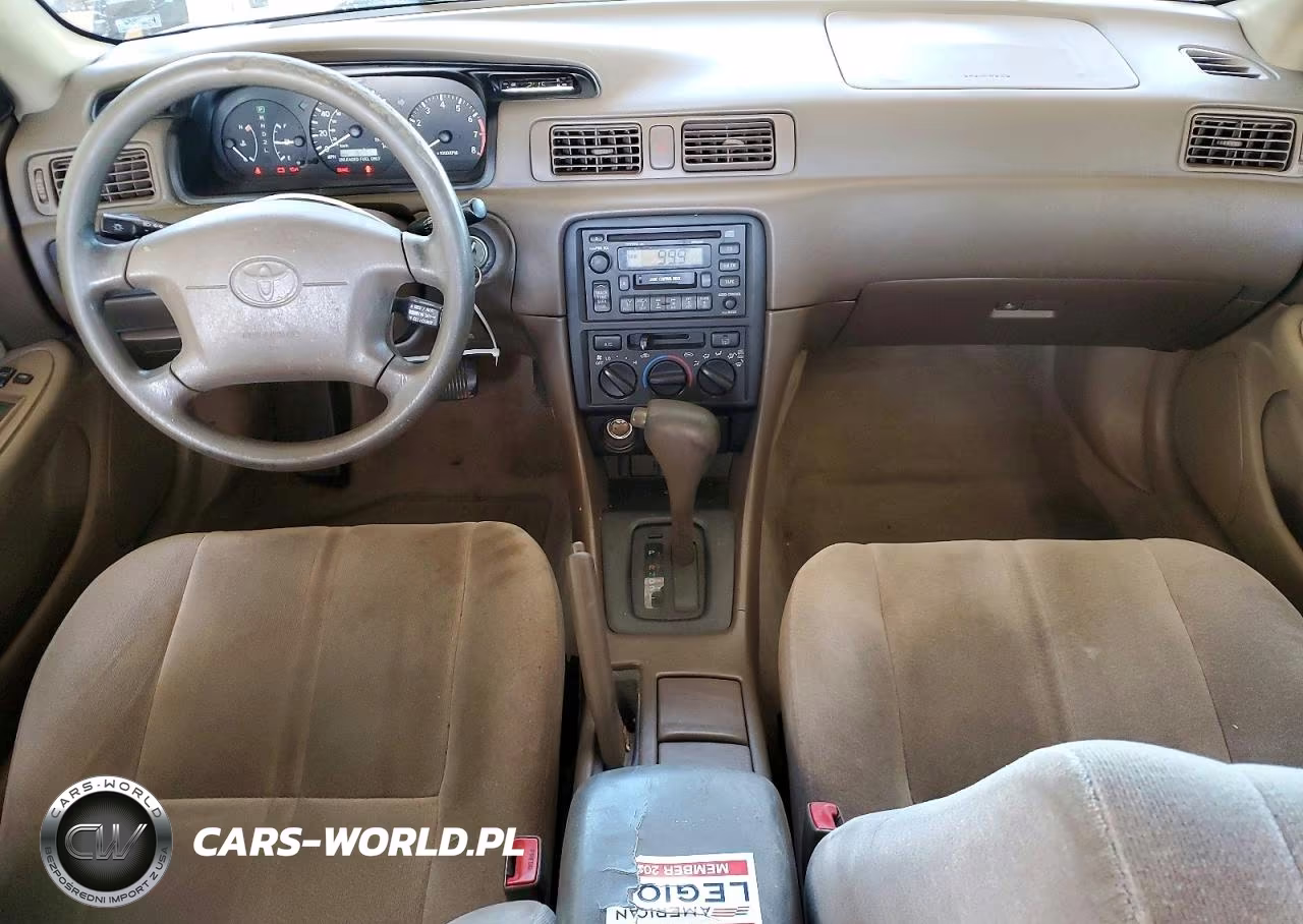 1999 Toyota Camry Le VIN:JT2BG28K9X0309717 - 8