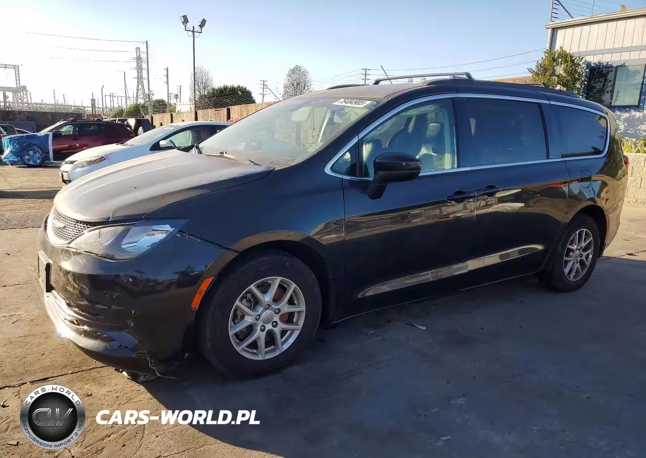 2020 Chrysler Voyager Lxi