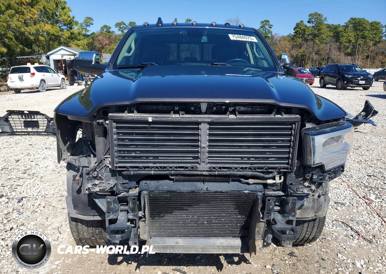 2019 Ram 2500 Laramie VIN:3C6UR5FL0KG652841 - 5