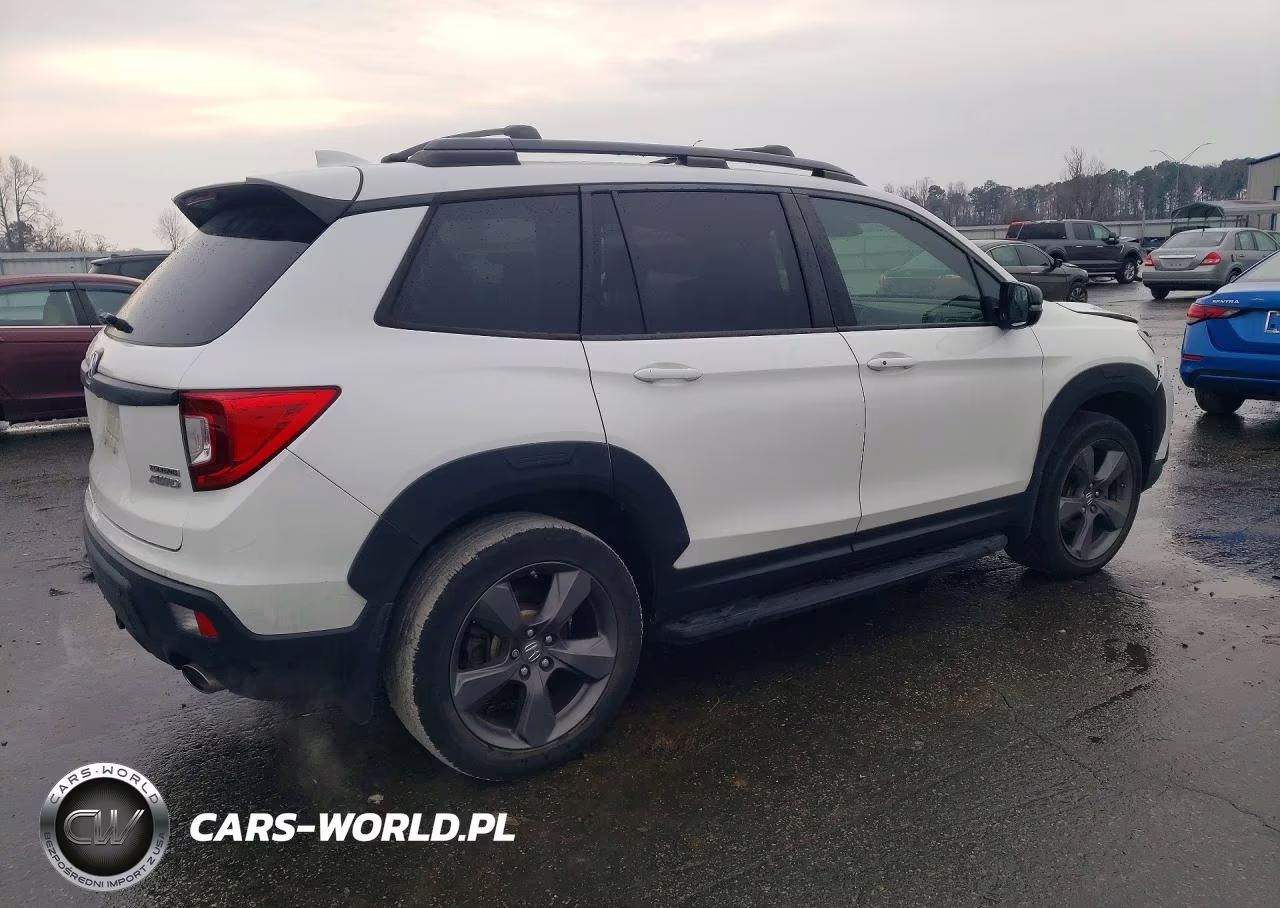 2020 Honda Passport Touring VIN:5FNYF8H99LB000930 - 3