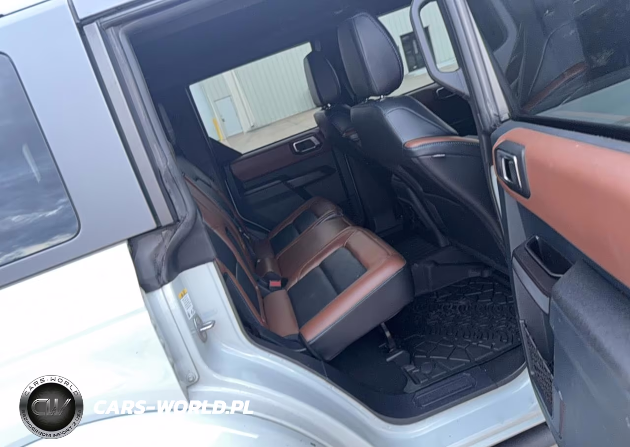 2024 Ford Bronco Outer Banks VIN:1FMEE8BP8RLA33402 - 6
