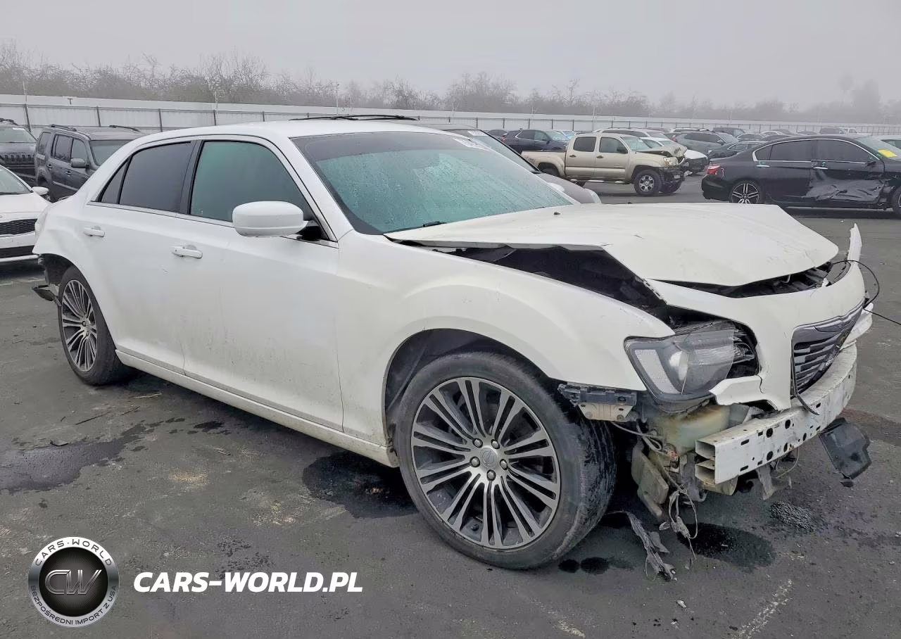 2012 Chrysler 300 S VIN:2C3CCABG1CH313311 - 4
