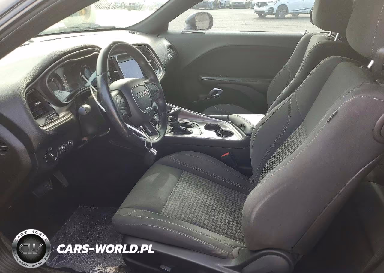 2019 Dodge Challenger Sxt VIN:2C3CDZAG5KH596646 - 7