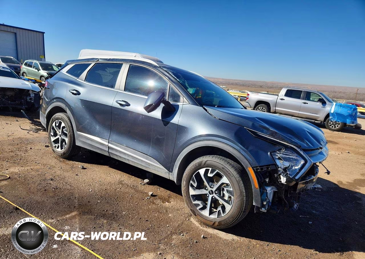 2023 Kia Sportage Ex VIN:KNDPVCAF5P7125856 - 4
