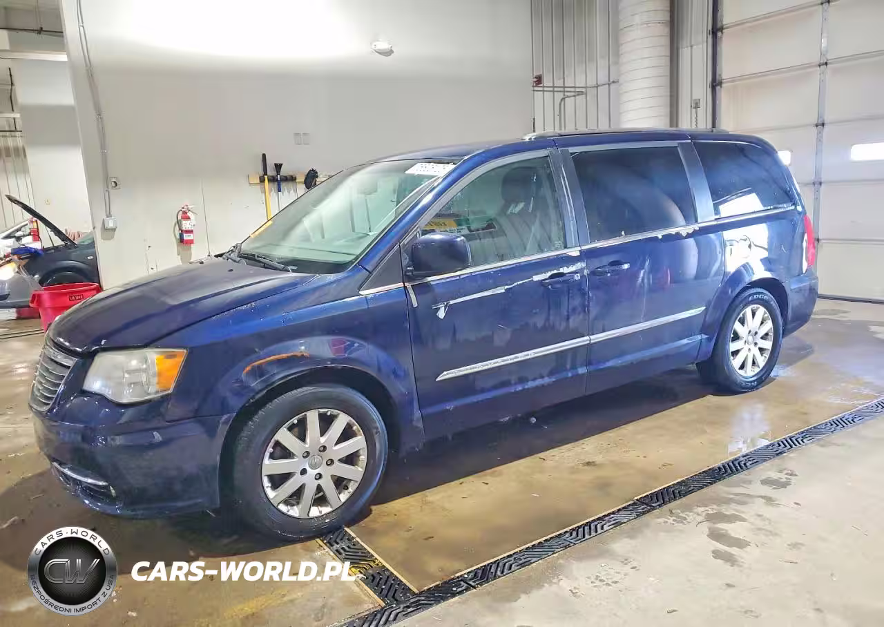 2016 Chrysler Town & Country Touring