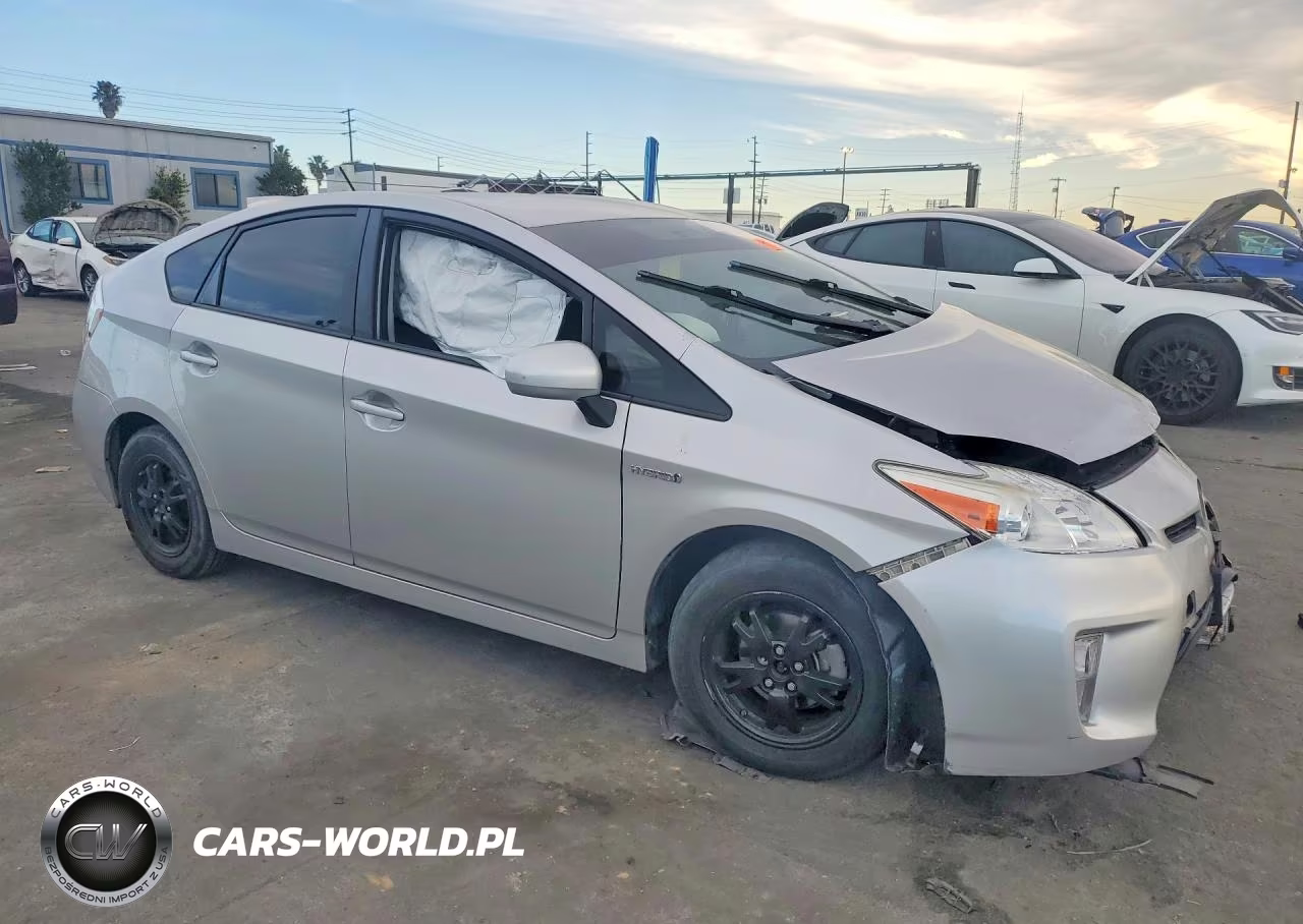 2015 Toyota Prius VIN:JTDKN3DU6F2002972 - 4