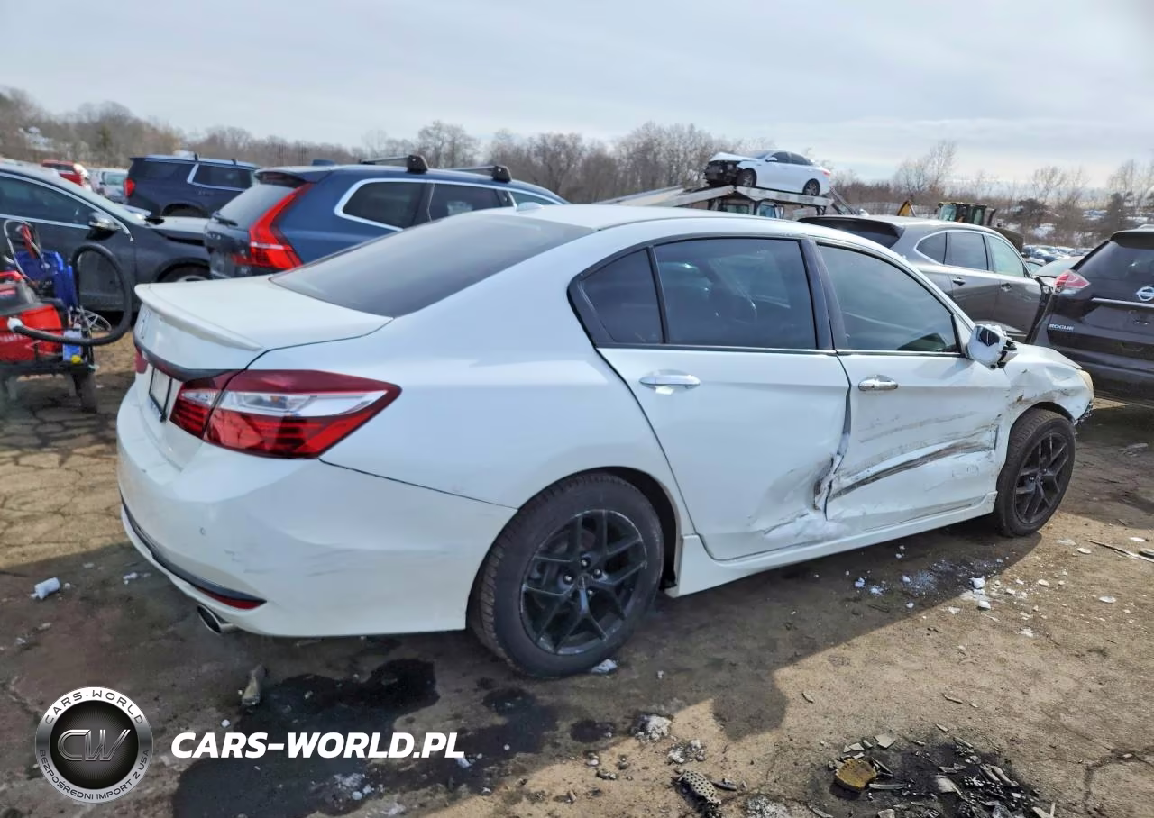 2017 Honda Accord Touring VIN:1HGCR3F96HA042089 - 3