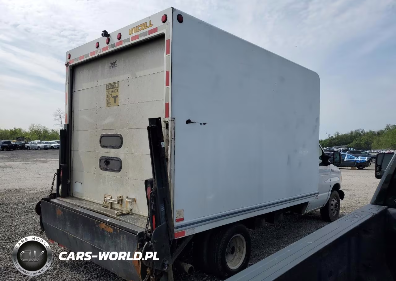 2005 Ford Econoline E350 Super Duty Cutaway Van VIN:1FDWE35PX5HA04564 - 3
