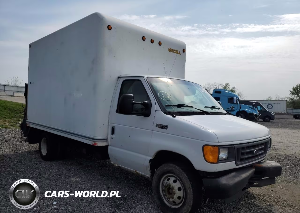 2005 Ford Econoline E350 Super Duty Cutaway Van VIN:1FDWE35PX5HA04564 - 4