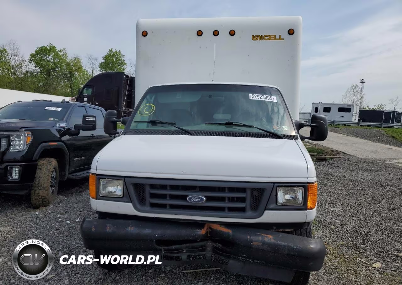 2005 Ford Econoline E350 Super Duty Cutaway Van VIN:1FDWE35PX5HA04564 - 5