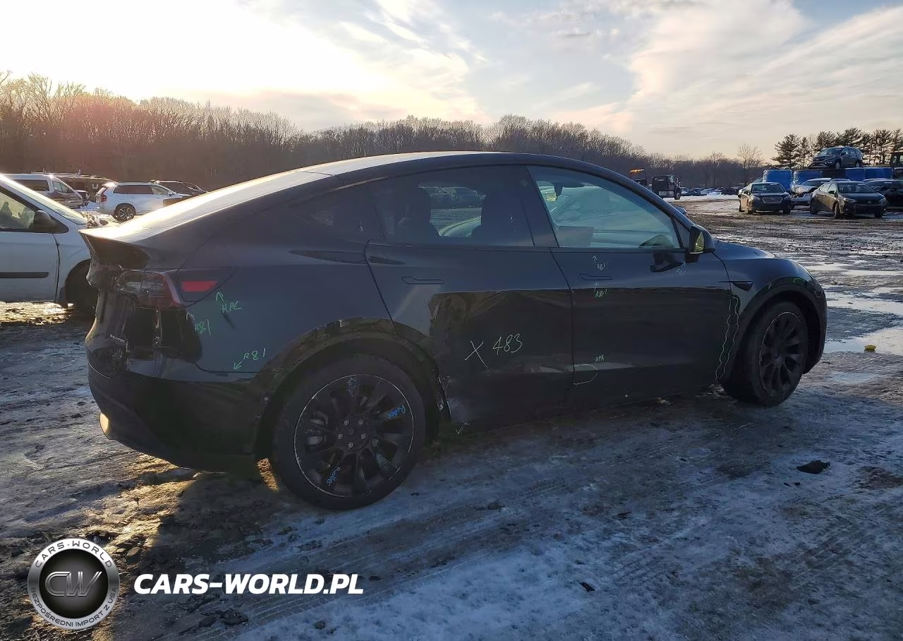 2021 Tesla Model Y VIN:5YJYGDEE0MF209210 - 3