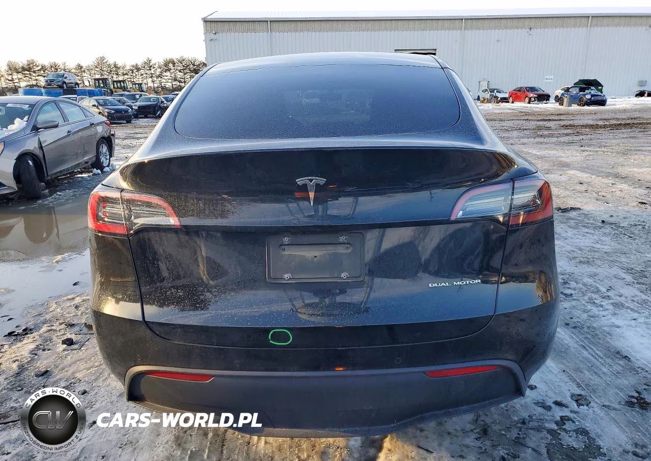 2021 Tesla Model Y VIN:5YJYGDEE0MF209210 - 6