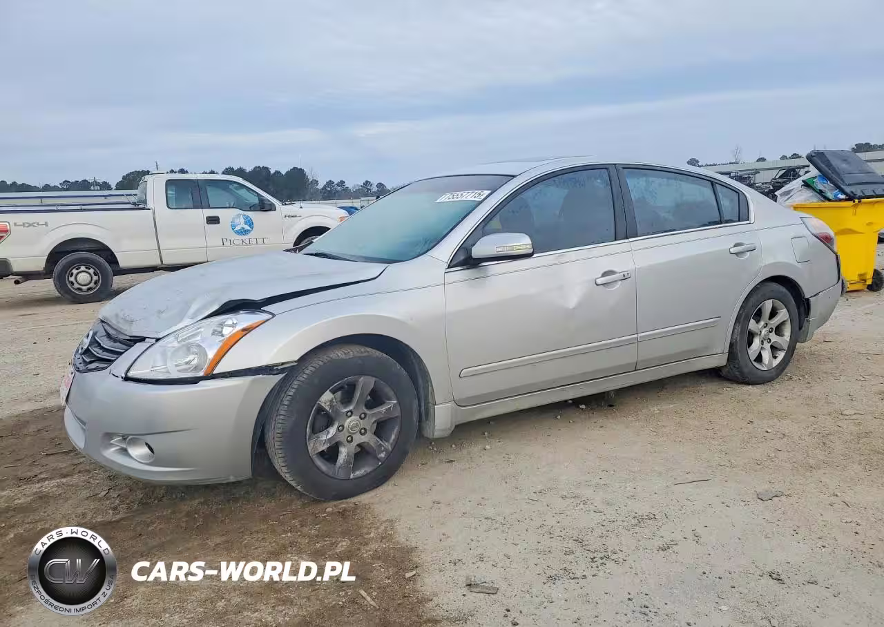2010 Nissan Altima Base