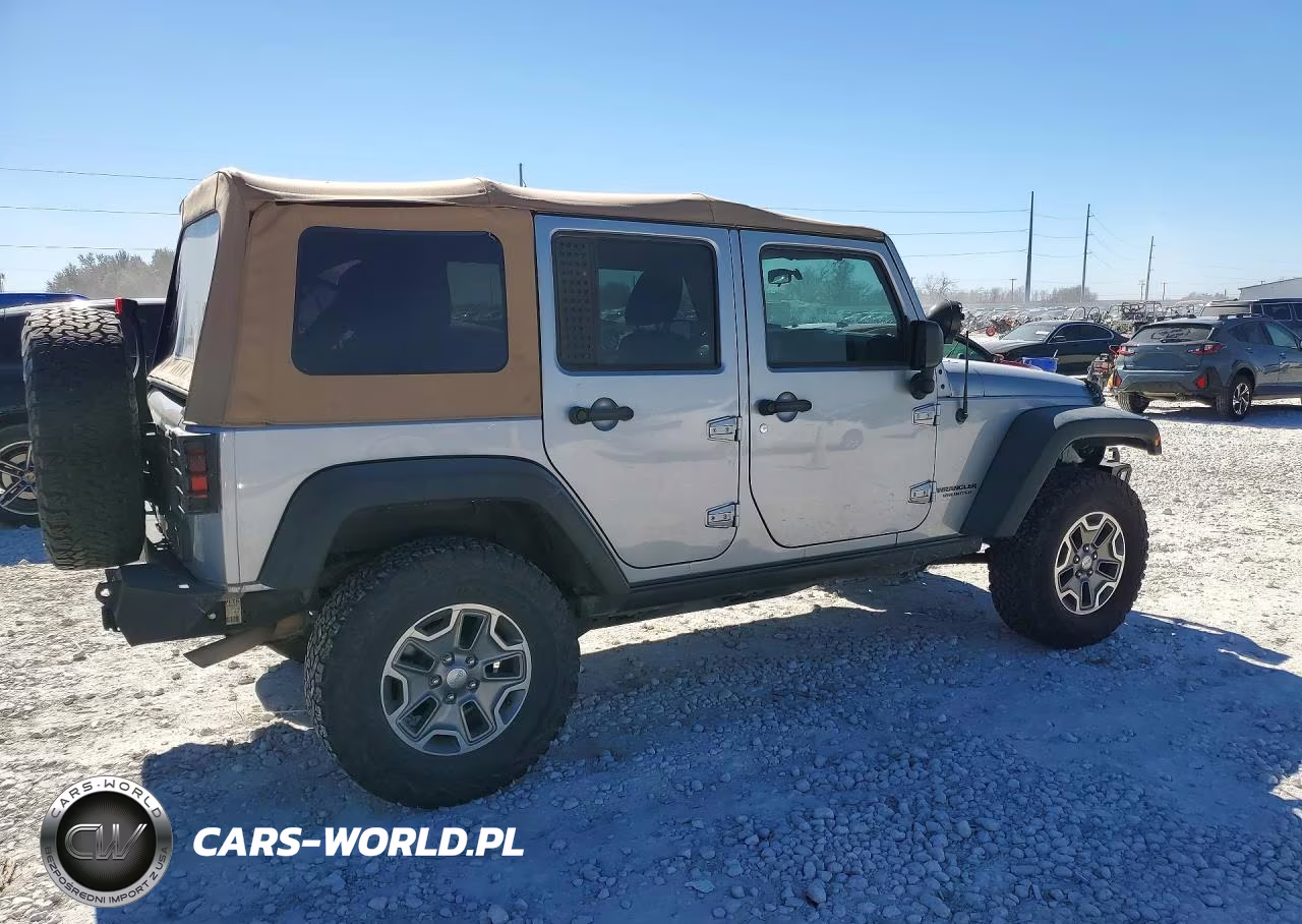 2015 Jeep Wrangler Unlimited Sport VIN:1C4BJWDG0FL540830 - 3
