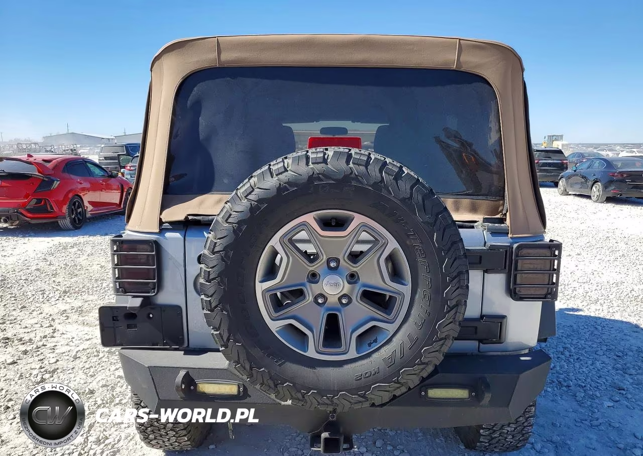 2015 Jeep Wrangler Unlimited Sport VIN:1C4BJWDG0FL540830 - 6