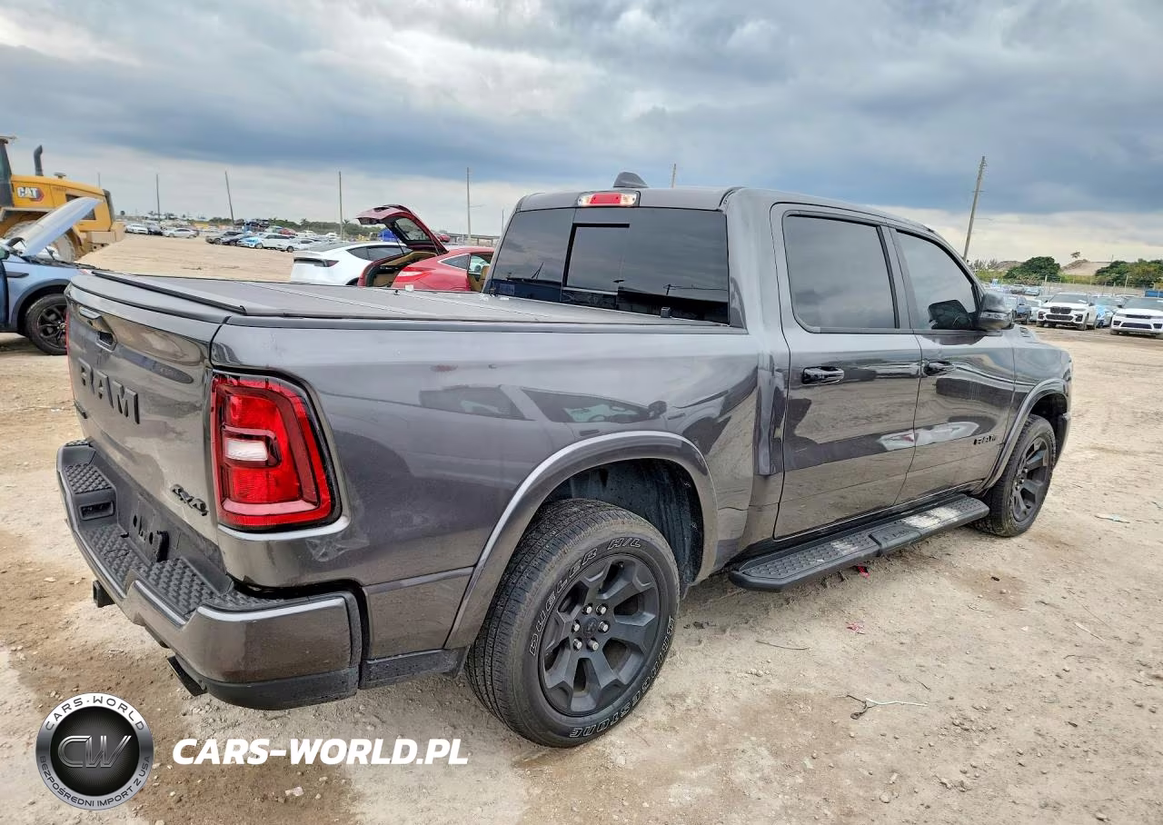 2025 Ram 1500 Big Horn-Lone Star VIN:1C6SRFFP6SN702777 - 3