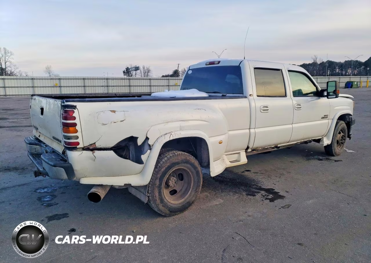 2004 Chevrolet Silverado K3500 VIN:1GCJK33264F180620 - 3