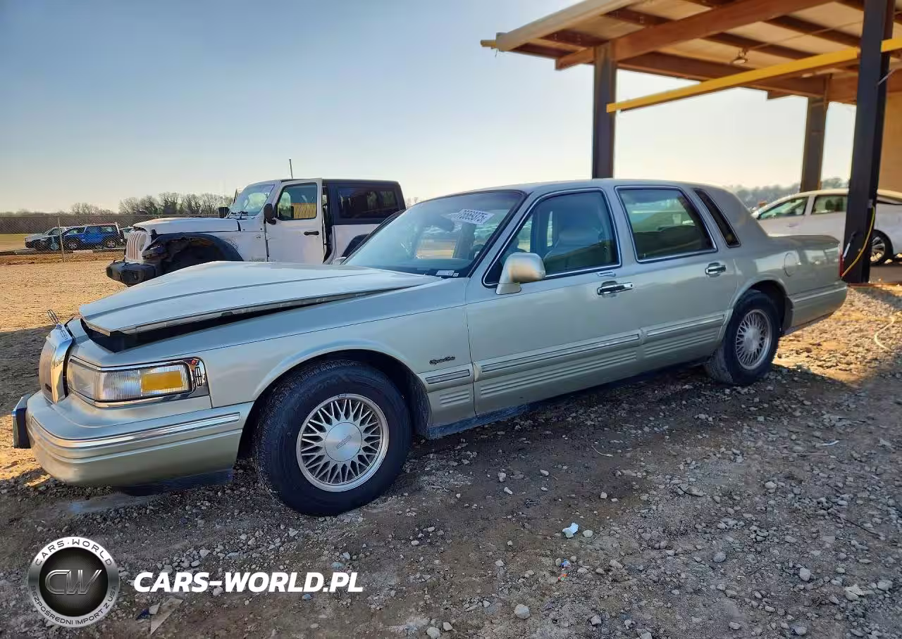1997 Lincoln Town Car Signature