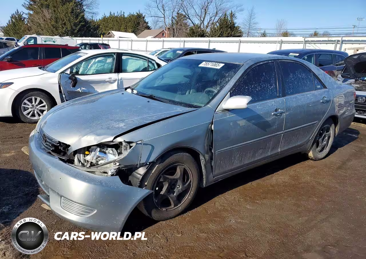 2005 Toyota Camry Le