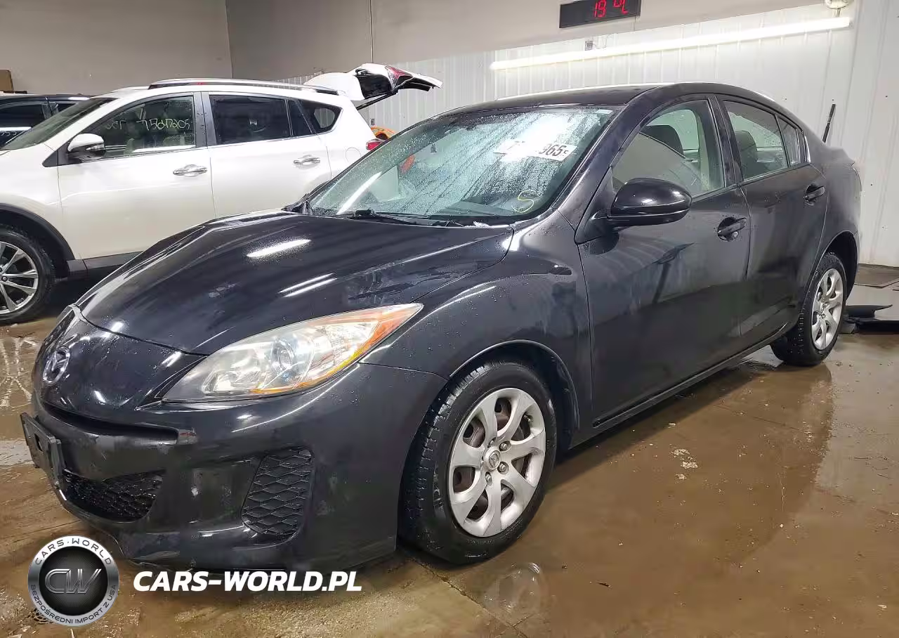 2013 Mazda 3 I