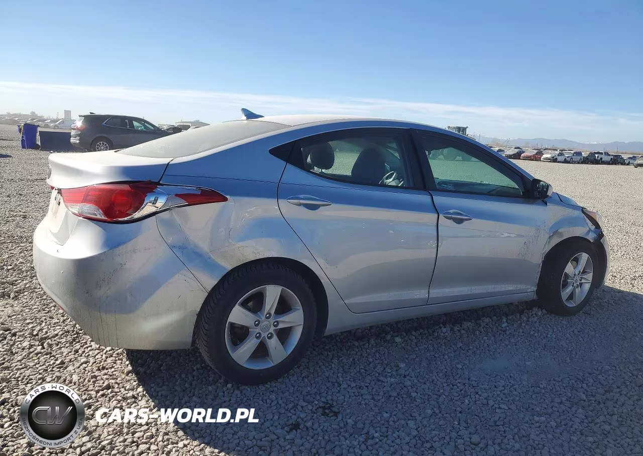 2011 Hyundai Elantra Gls VIN:5NPDH4AE1BH019173 - 3