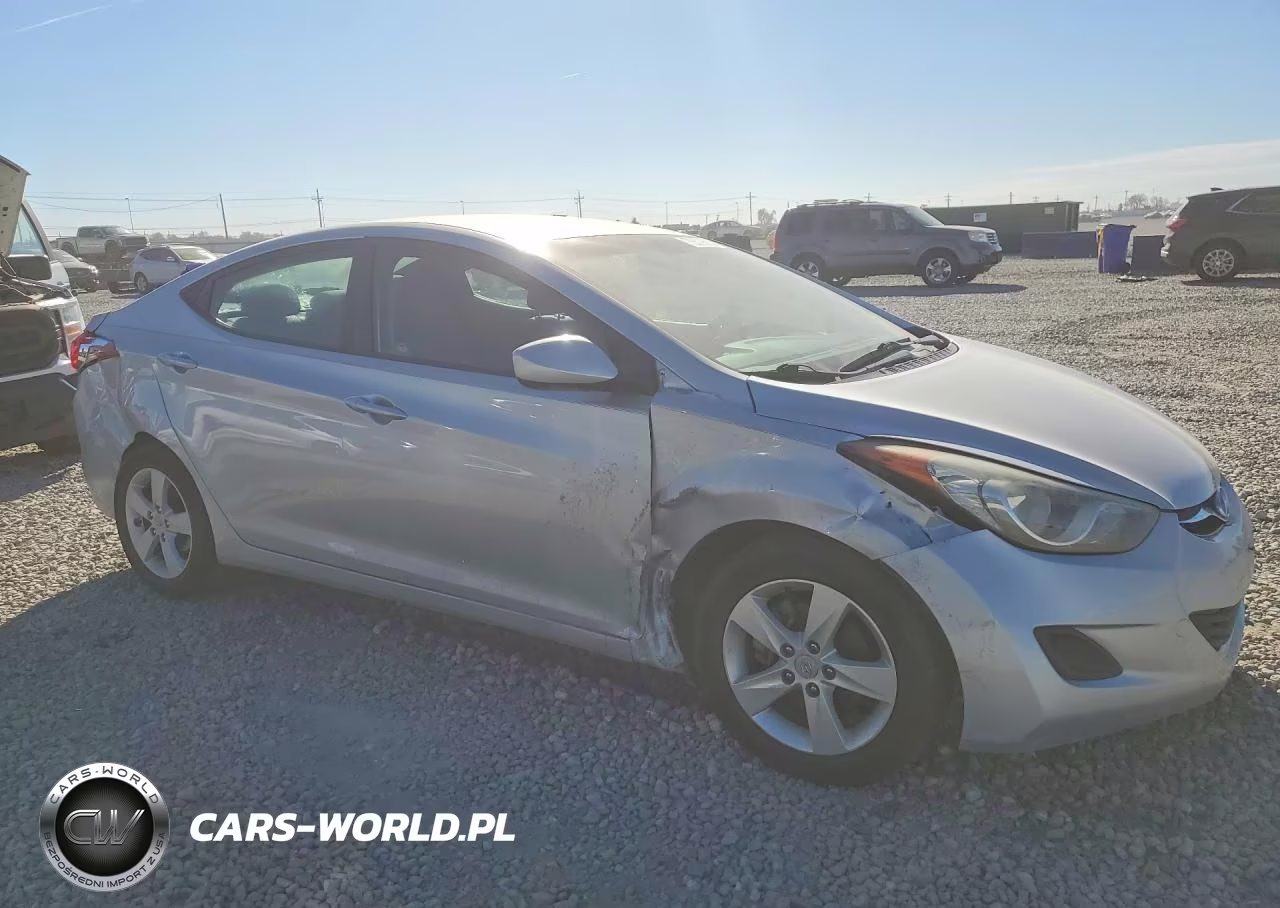 2011 Hyundai Elantra Gls VIN:5NPDH4AE1BH019173 - 4