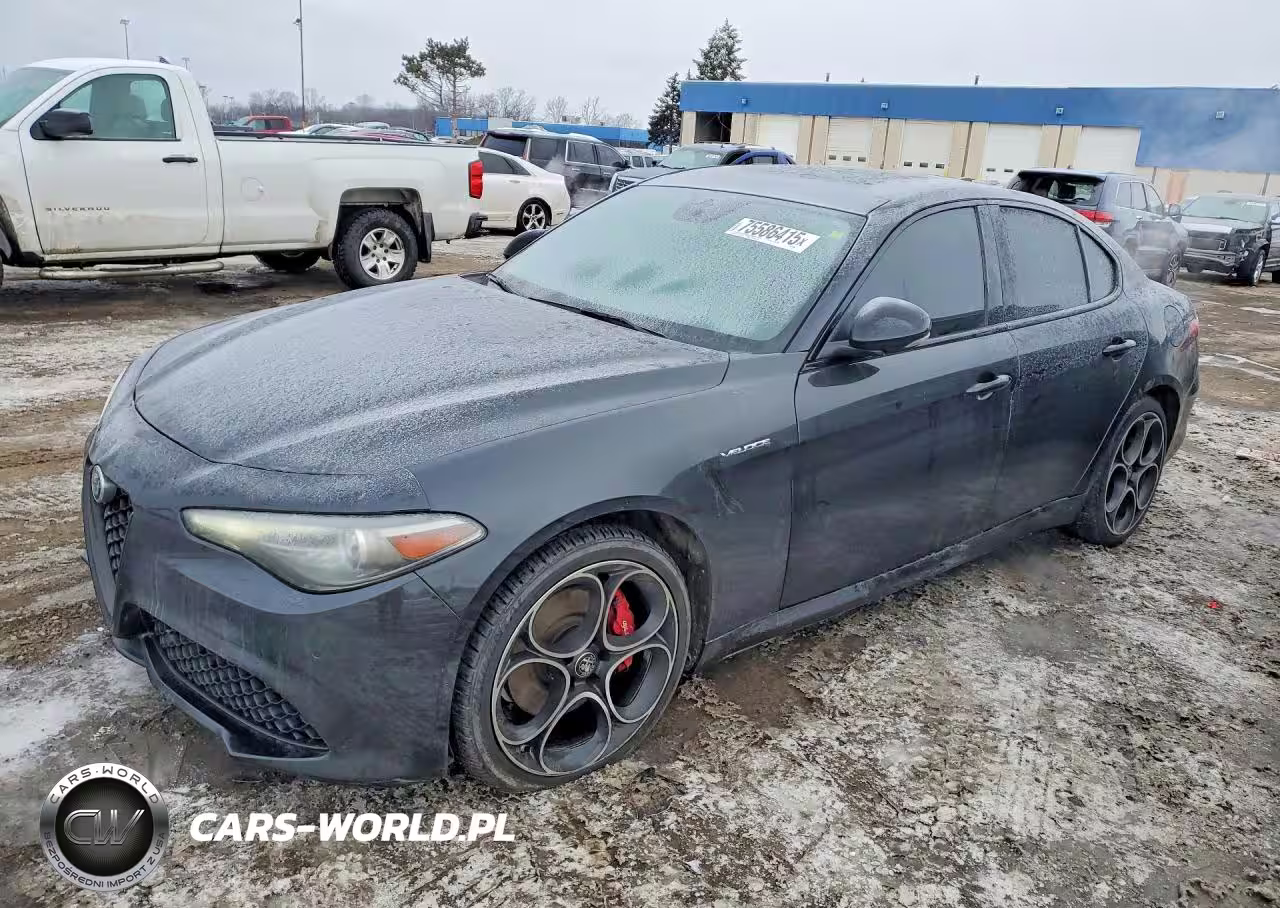 2022 Alfa Romeo Giulia Super