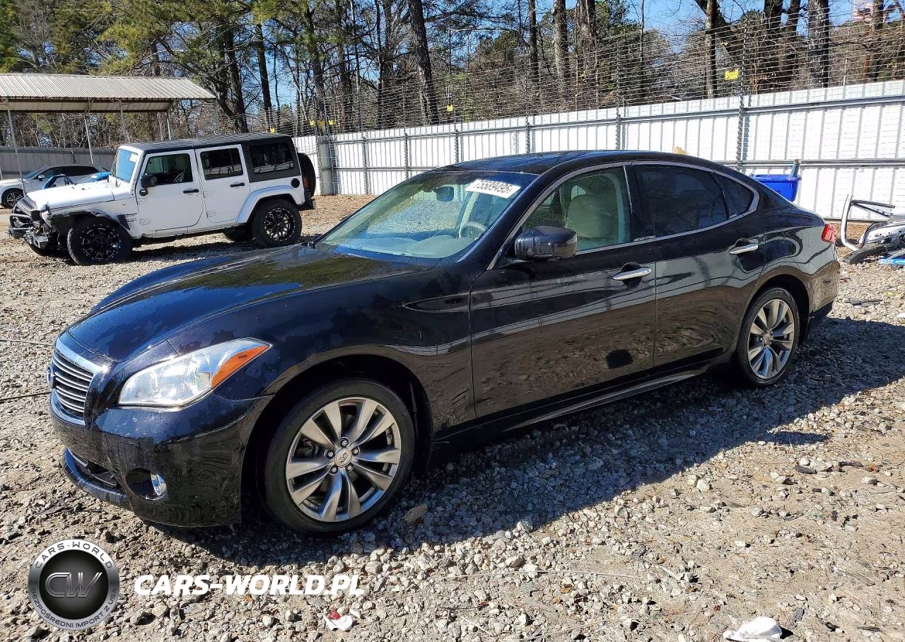 2012 Infiniti M37