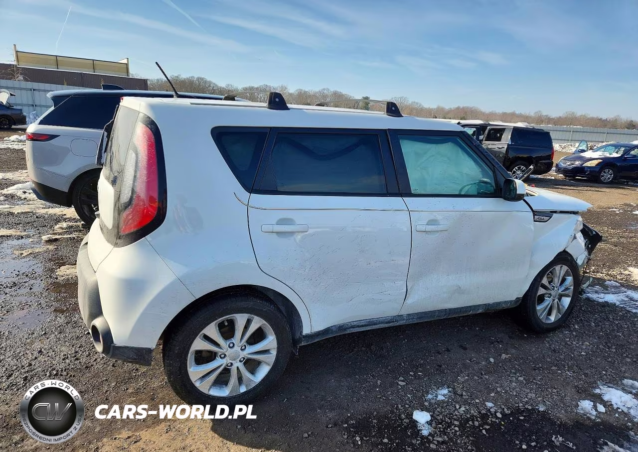 2015 Kia Soul + VIN:KNDJP3A52F7793703 - 3