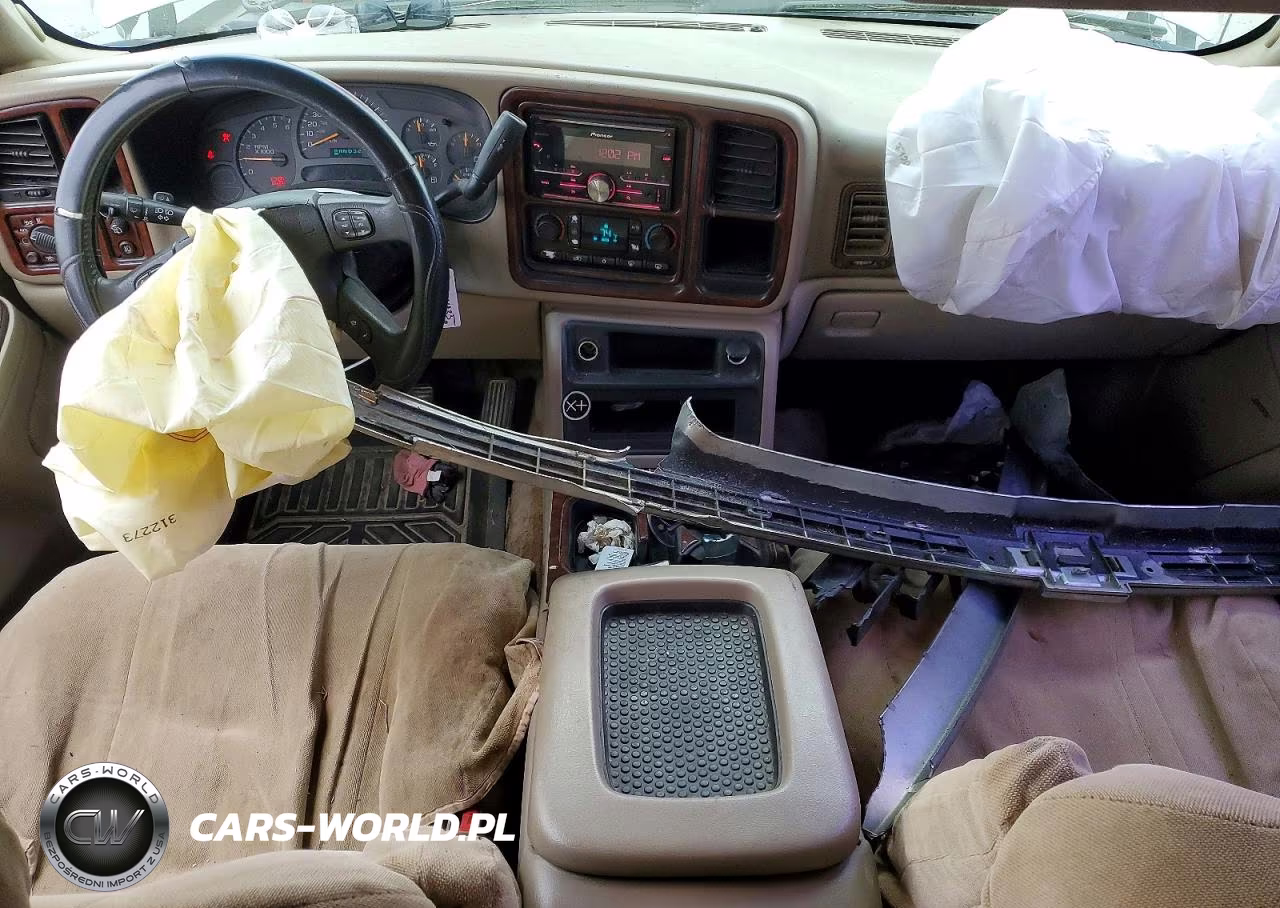 2003 Chevrolet Tahoe C1500 VIN:1GNEC13Z03J330420 - 8
