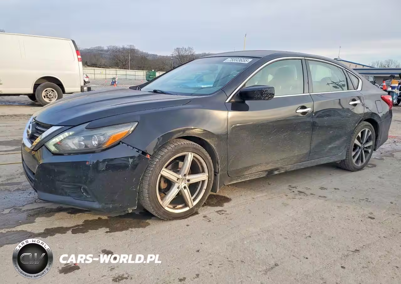 2016 Niss Altima 2.5 Sr