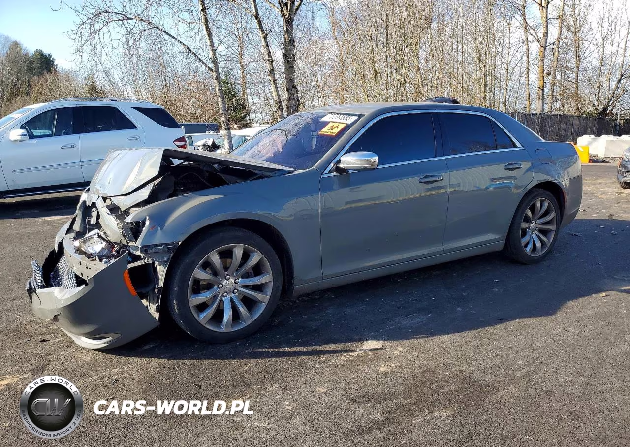 2018 Chrysler 300 Touring