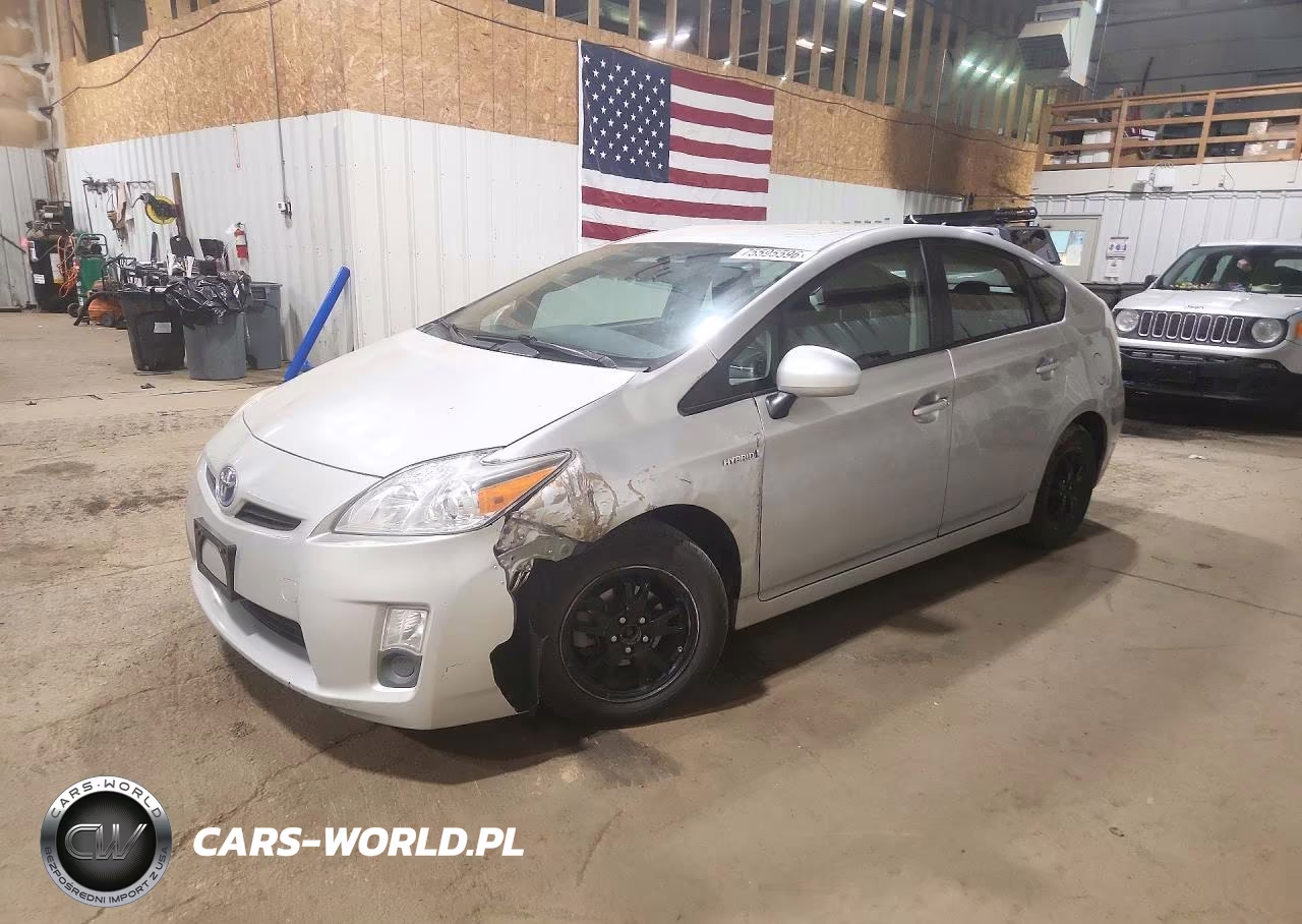 2011 Toyota Prius Three VIN:JTDKN3DUXB0256514 - 1