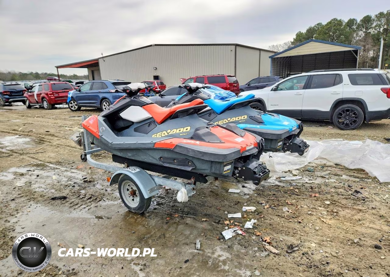 2017 Sea Doo Jet Ski VIN:YDV71868B717 - 3