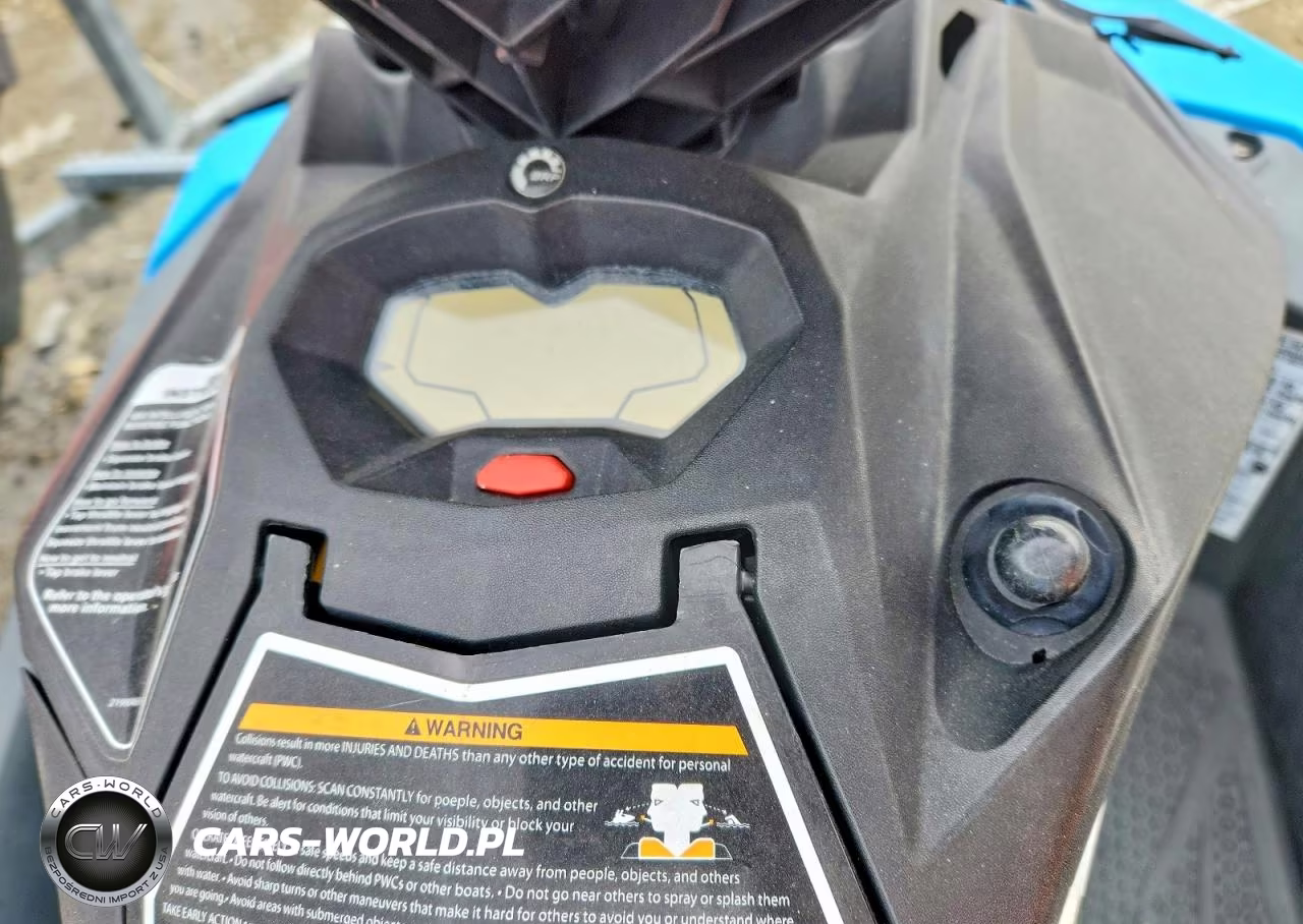 2017 Sea Doo Jet Ski VIN:YDV71868B717 - 8