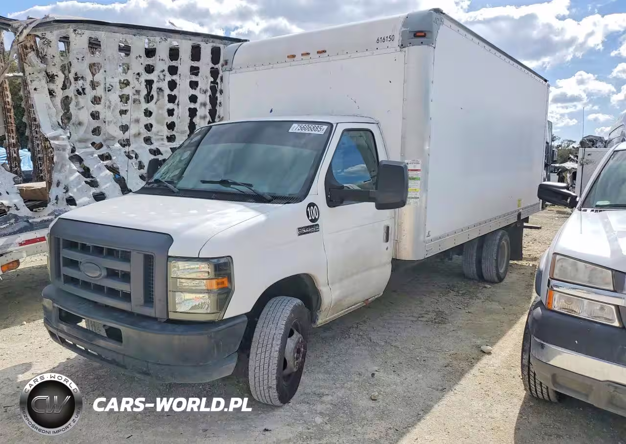 2016 Ford Econoline E350 Super Duty Cutaway Van