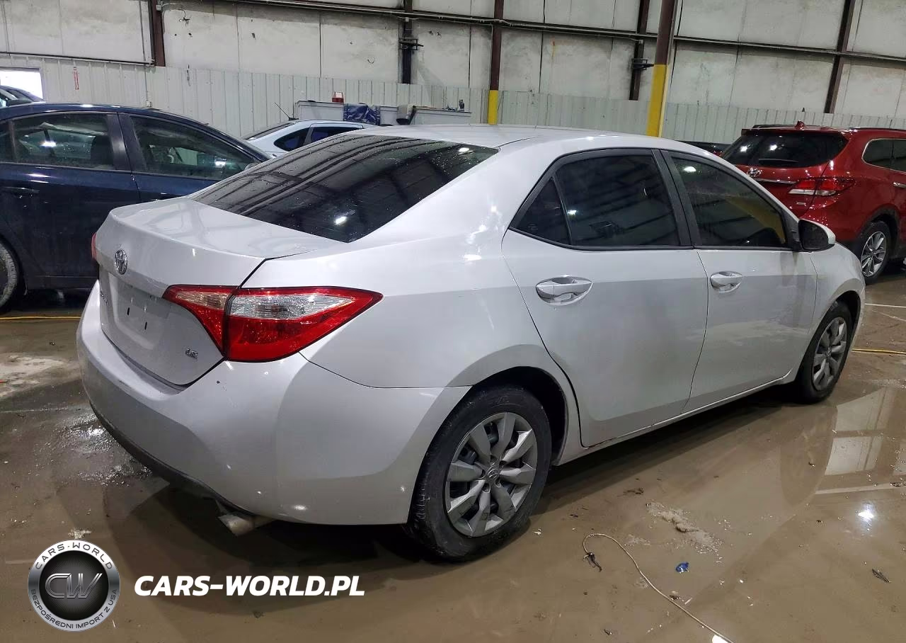 2016 Toyota Corolla Le VIN:2T1BURHE9GC481982 - 3