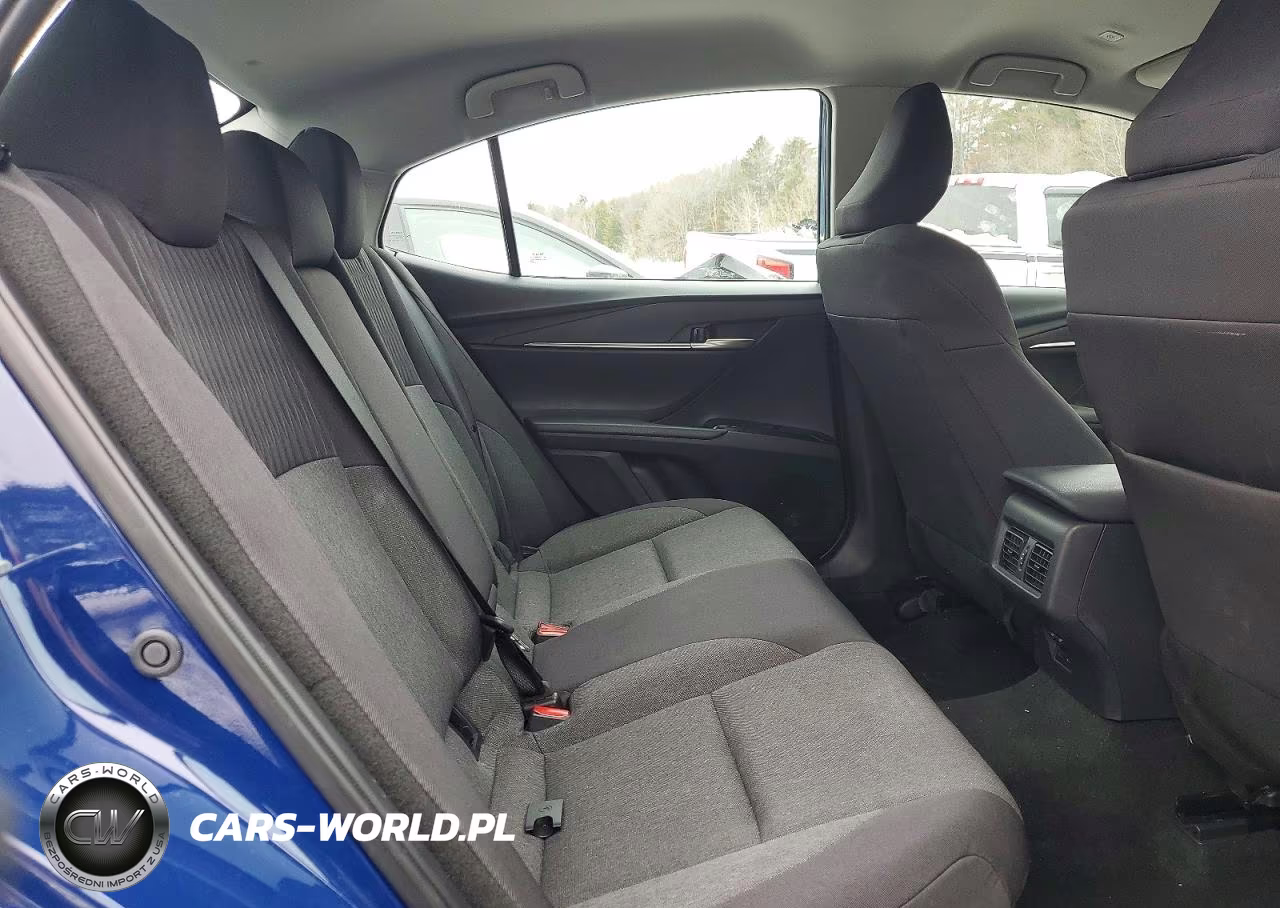 2025 Toyota Camry Le VIN:4T1DBADK9SU001409 - 10