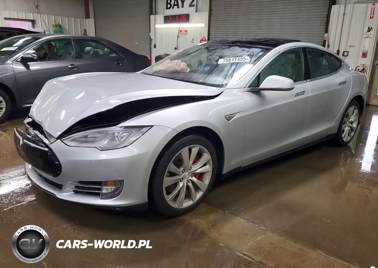 2015 Tesla Model S