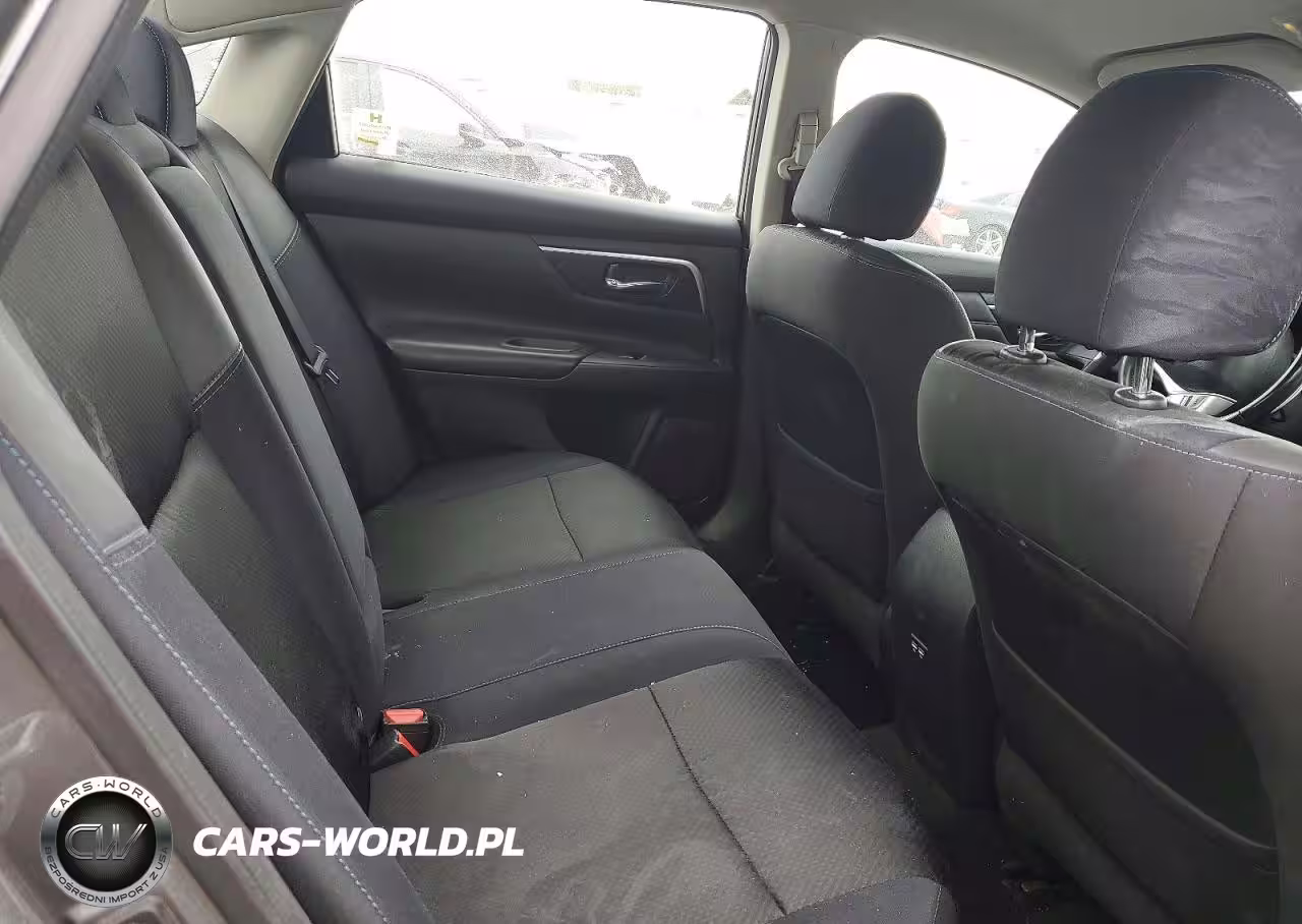 2017 Nissan Altima 2.5 VIN:1N4AL3AP3HC215476 - 10