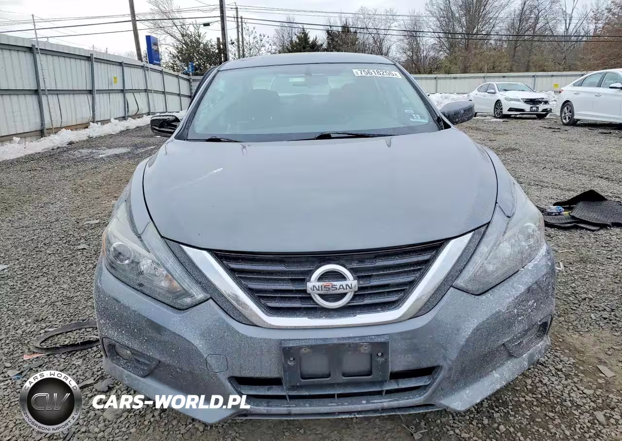 2017 Nissan Altima 2.5 VIN:1N4AL3AP3HC215476 - 5