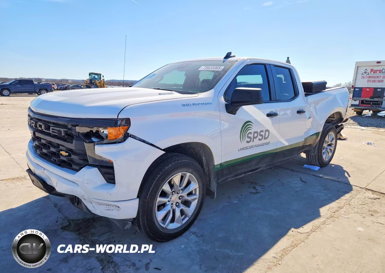 2025 Chevrolet Silverado C1500 Custom