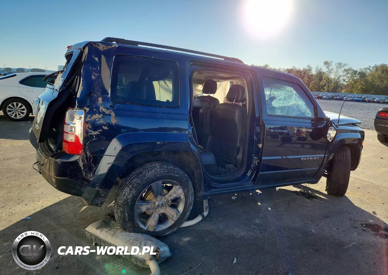 2015 Jeep Patriot Latitude VIN:1C4NJPFA5FD430359 - 3