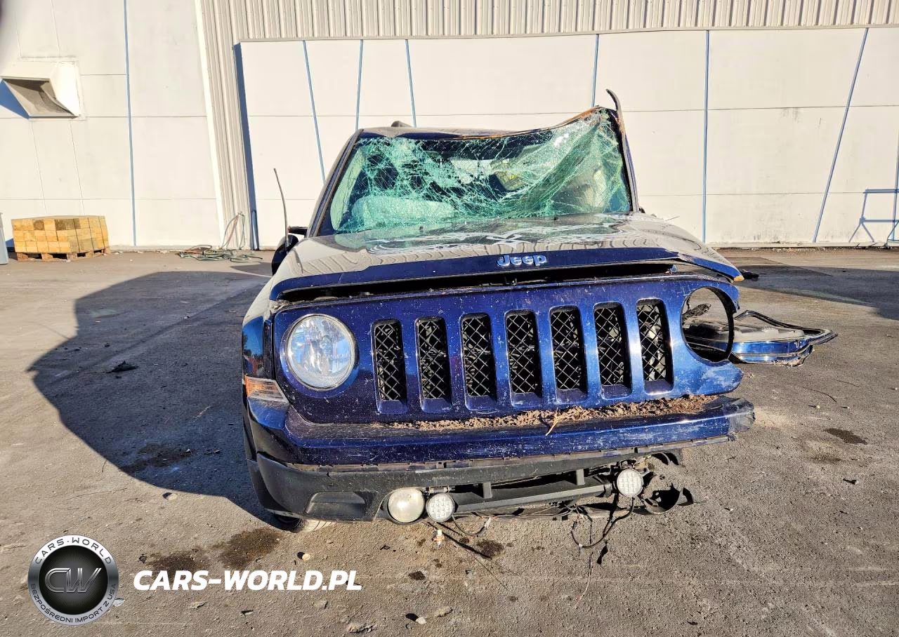 2015 Jeep Patriot Latitude VIN:1C4NJPFA5FD430359 - 5