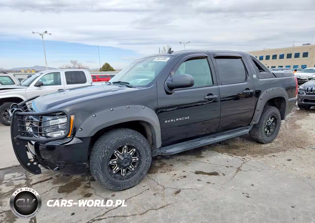 2013 Chevrolet Avalanche Ls
