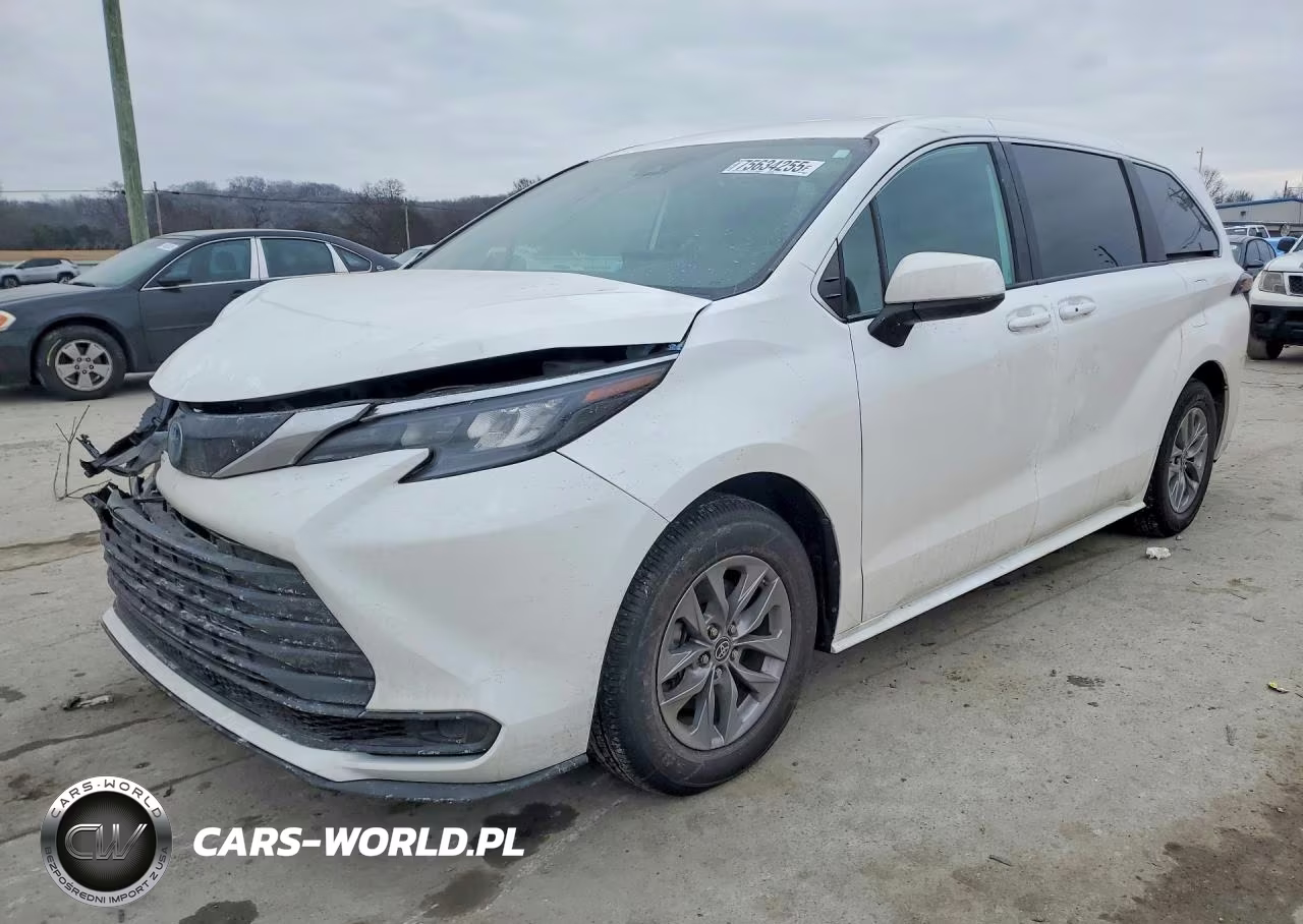 2025 Toyota Sienna Le