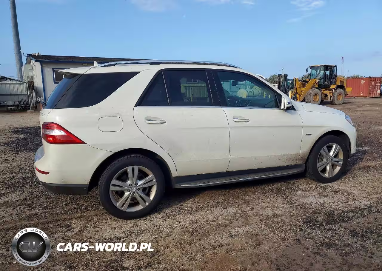 2012 Mercedes-Benz Ml 350 4Matic VIN:4JGDA5HB1CA022391 - 3