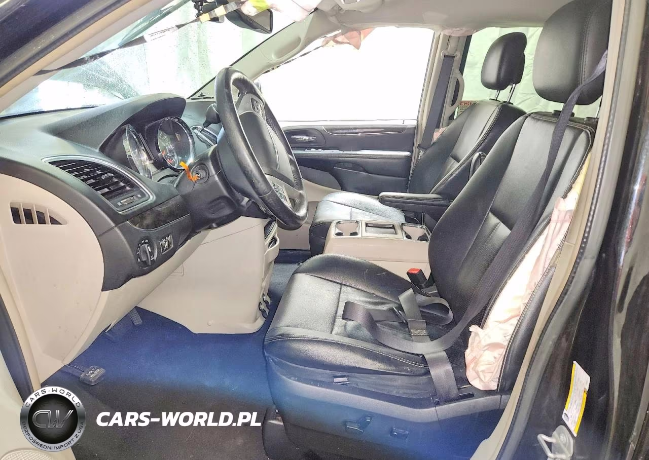 2015 Chrysler Town & Country Touring L VIN:2C4RC1CG7FR663111 - 7