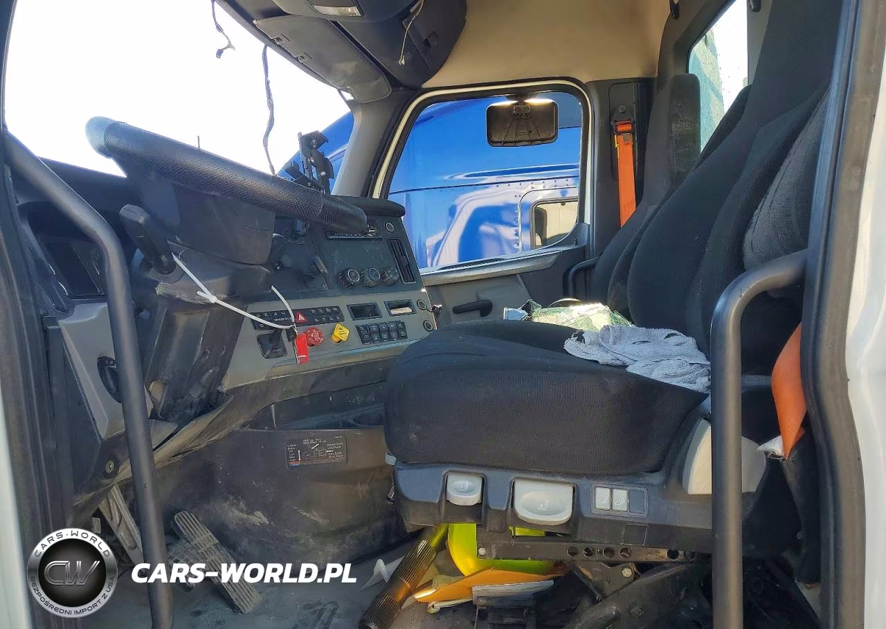 2020 Freightliner Cascadia 126 Semi Truck VIN:1FUJHLDV1LLLM1794 - 5