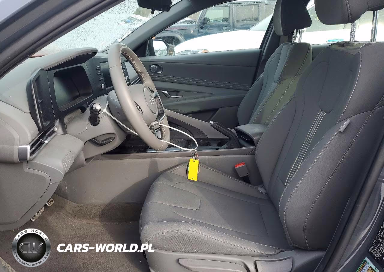 2025 Hyundai Elantra Sel Sport VIN:KMHLM4DG8SU092773 - 7